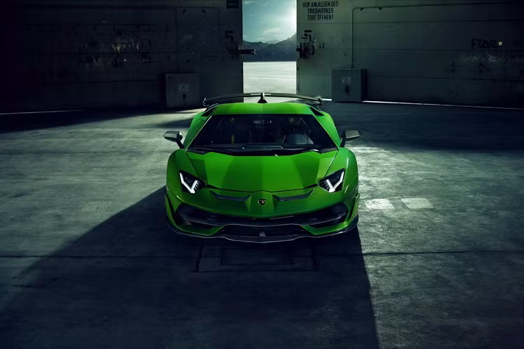 Tuy nhiên trên phiên bản này, nhà độ đã đem tới những điều chỉnh trong khả năng khí động học sau cuộc thử nghiệm với một vài bộ phận bằng sợi carbon trong đường hầm gió.