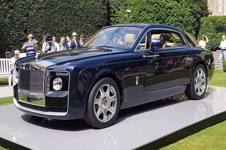 Xe siêu sang Rolls-Royce Sweptail - 12,8 triệu USD.