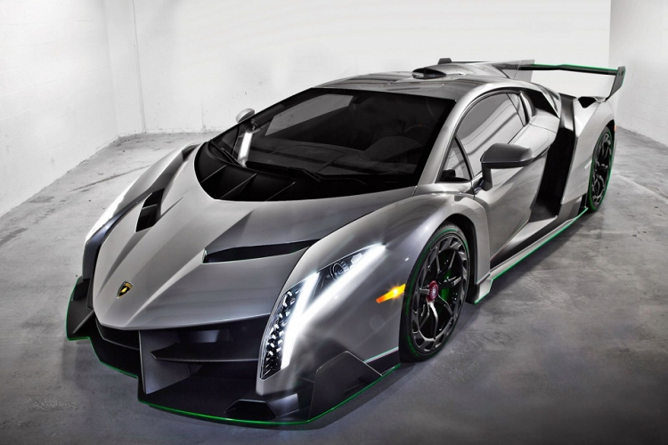Siêu xe Lamborghini Veneno - 4,5 triệu USD.