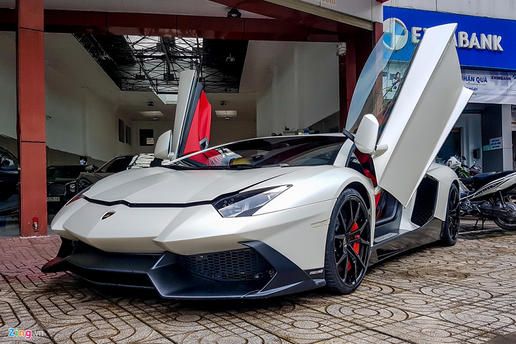 Là mẫu xe khá được lòng giới mộ điệu, siêu xe Lamborghini Aventador hiện có hơn 10 chiếc tại Việt Nam. 