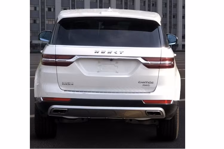 Nói thêm một chút về mẫu xe nhái Hunkt và Canticie, đây là thương hiệu con của hãng xe Hanlong tới từ tỉnh Hồ Bắc ở Trung Quốc. Canticie là tên tiếng Anh của mẫu SUV mới nhất tới từ Hunkt, trong khi tên Trung Quốc của dòng xe này là Kuangshi.