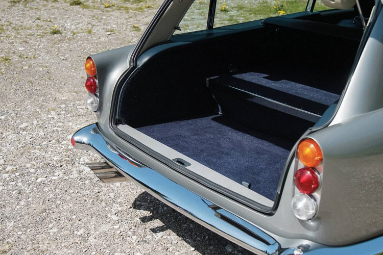 Chủ sở hữu thứ ba và hiện tại đã mua chiếc xe vào năm 2009 và giao phó một cuộc đại tu chi tiết hơn nữa cho chuyên gia R.S. Williams. Động cơ được nâng cấp lên 4,7 lít và được trang bị bộ chế hòa khí SU HD8 ba phù hợp, hệ thống treo được trang bị lò xo của R.S Williams và giảm xóc, cũng như bánh xe được trang bị mâm 15 inch tương tự thời ban đầu. Cuối cùng, chiếc xe lại được sơn màu Silver Birch và nó sẽ được đấu giá từ thiện vào thời gian sắp tới.