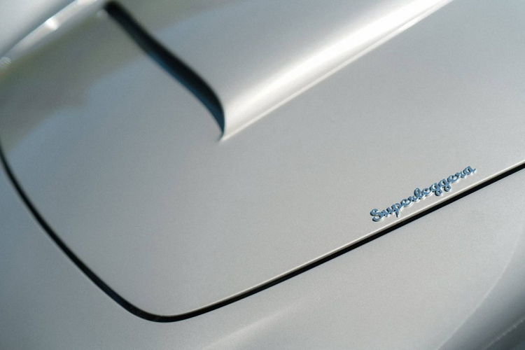 Chủ sở hữu đầu tiên rõ ràng đã sử dụng chiếc xe vào việc đi lại hàng ngày trong ba mươi năm và sơn lại nó với màu bạc Cumberland Grey vào những năm 80. Vào năm 2003, chiếc xe đã được mua bởi chủ sở hữu thứ hai ở Thụy Sĩ, người đã cho nó phục hồi hoàn toàn thân xe và khung gầm của Aston Engineering.