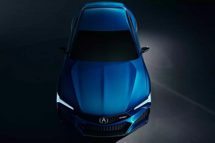 Hông xe nổi bật với bộ mâm thể thao, bộ phanh Brembo hiệu suất cao với 4 xy lanh phanh, tăng khả năng kìm hãm. Những chi tiết bằng sợi carbon cường lực xuất hiện khá nhiều trên xe như: cản trước, cản sau, cánh gió đuôi, bậc cửa, bộ mâm 21 inch đa chấu. 4 ống xả được mạ chrome.