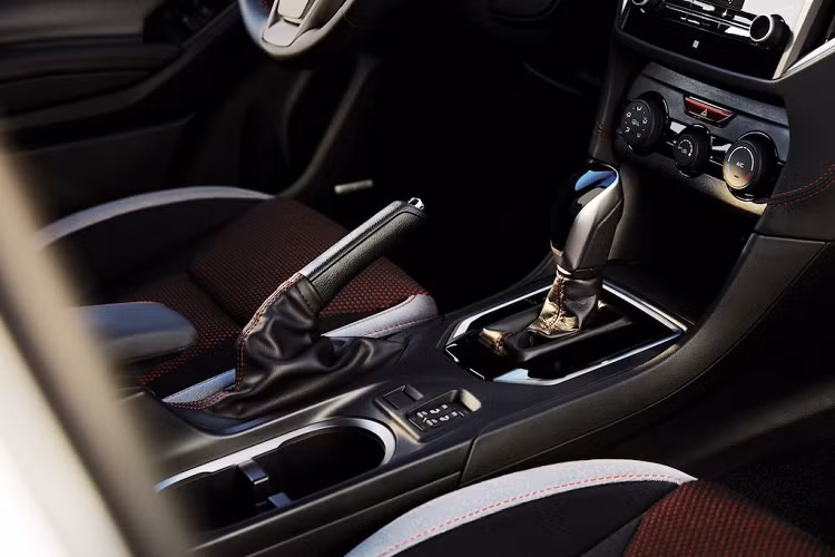 Phiên bản Limited cũng có SI-Drive, được Subaru gọi là "hệ thống quản lý hiệu suất hệ thống truyền lực cho phép người lái điều chỉnh các đặc điểm điều tiết của xe bằng cách chọn giữa chế độ 'Thông minh' (Intelligent) và 'Thể thao' (Sport)".