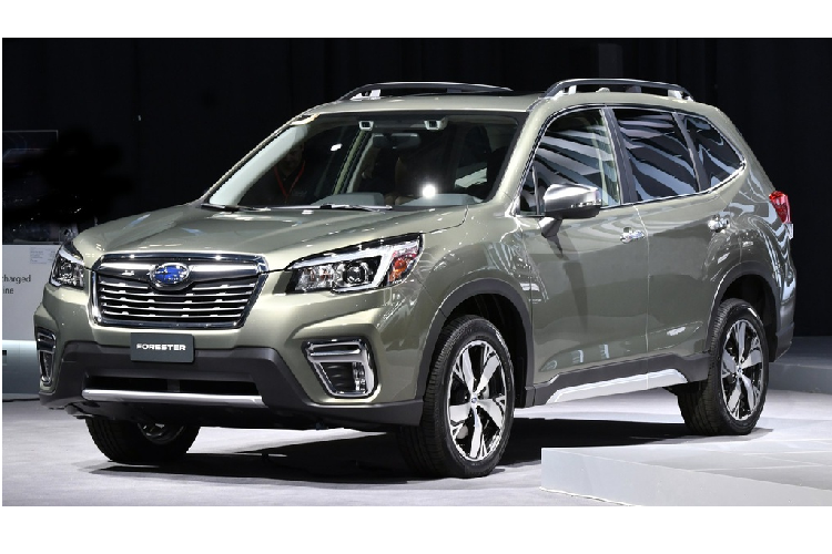  Subaru Forester 2019 – 24.295 USD. Model 2019 được thiết kế mới hoàn toàn với dẫn động AWD, tiết kiệm nhiên liệu, khoang hành lý rộng hơn, an toàn và tin cậy hơn. Xe đủ chỗ cho 5 người lớn, khả năng xử lý lái trung bình, lái tiện nghi. Xe sử dụng động cơ 2.5L 182 mã lực không mạnh mẽ nhưng phù hợp với nhu cầu sử dụng hàng ngày. Lái trên cao tốc không thực sự mượt, tăng tốc chậm. 