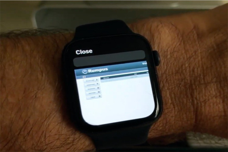 Chan ghi dia bang PC, lap trinh vien dung Apple Watch burn CD