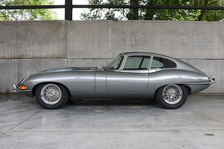 Chiếc Jaguar E-Type được định giá khá cao sau quá trình phục chế