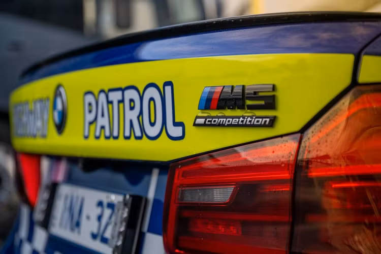 Tuy nhiên, cảnh sát bang Victoria cũng như những nhà chức trách tại đây sẽ không tốn bất kì một xu nào cho chiếc xe vì xe được cung cấp theo dạng cho mượn với thời hạn 12 tháng.