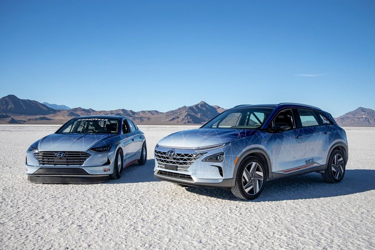 Hyundai ven man cap xe concept Nexo va Sonata Hybrid