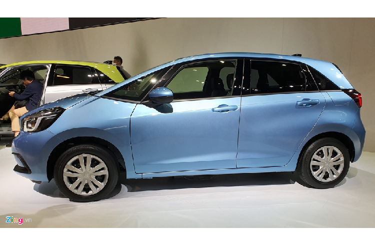 Sau 7 năm duy trì ở thế hệ thứ 3, Honda Jazz thế hệ mới vừa chính thức ra mắt tại triển lãm Tokyo Motor Show 2019. Ở thế hệ thứ 4, mẫu hatchback hạng B được lột xác toàn diện ở thiết kế cùng nhiều nâng cấp đáng tiền về mặt trang bị.