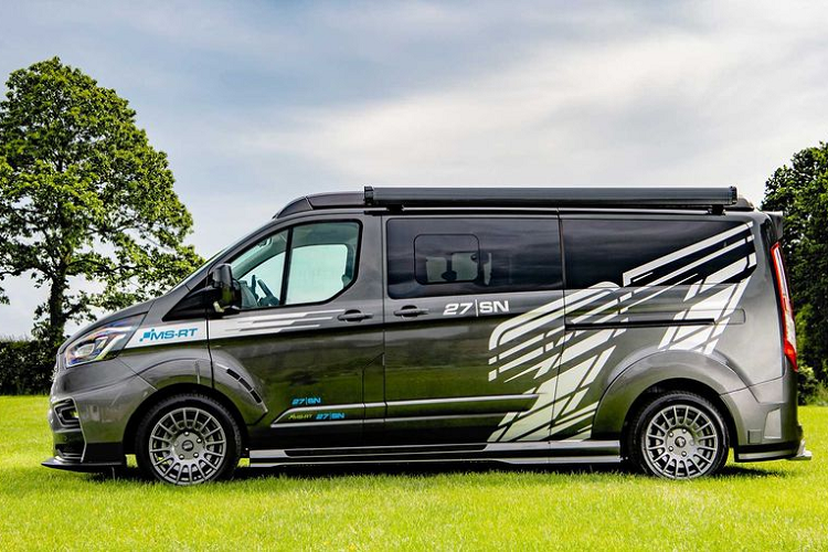 Cung cấp sức mạnh cho chiếc Ford Transit đặc biệt này là khối động cơ dầu diesel 2.0 lít sản sinh công suất 167 mã lực, kết hợp cùng hộp số tự động 6 cấp.