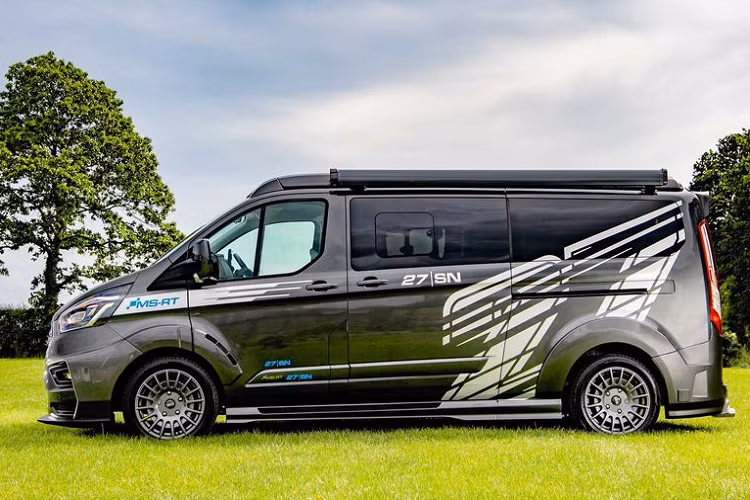 Cung cấp sức mạnh cho chiếc Ford Transit đặc biệt này là khối động cơ dầu diesel 2.0 lít sản sinh công suất 167 mã lực, kết hợp cùng hộp số tự động 6 cấp.