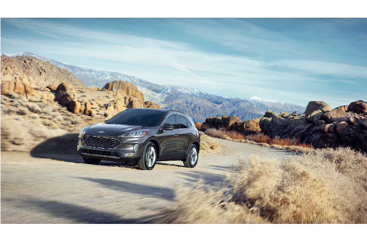 Ngoài ra, Escape cũng có hệ thống FordPass Connect (trang bị tiêu chuẩn) cung cấp kết nối Wi-Fi 4G LTE cho tối đa 10 thiết bị, cho phép người lái truy cập xe từ xa qua điện thoại thông minh để khóa/ mở khóa, định vị và khởi động xe,...