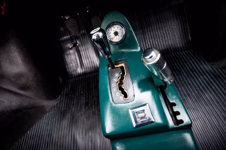 Thiết kế cần số xe Amphicar Model 770.