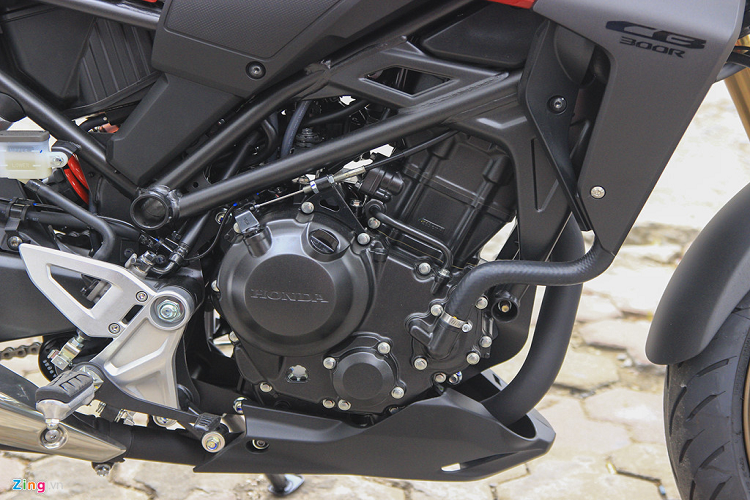 Xe có dung tích nhớt sau khi xả và thay lọc dầu là 1,5 lít, ước tính mức giá khi thay dầu dao động từ 400.000-600.000 đồng (tuỳ theo hãng nhớt), chưa tính chi phí thay lọc.