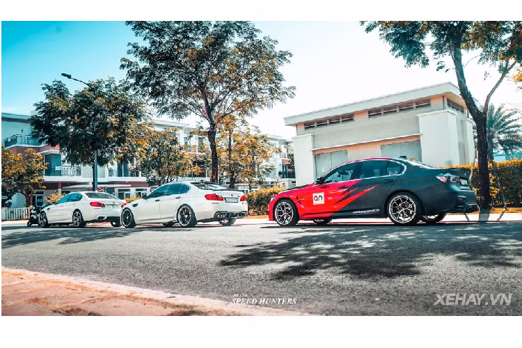 Cả ba mẫu xe BMW tại Sài Gòn này tuy đều có sự khác nhau về kiểu dáng và mẫu mã nhưng đều sở hữu chung một phong cách, một chất thể thao riêng biệt khó có thể nhầm lẫn.