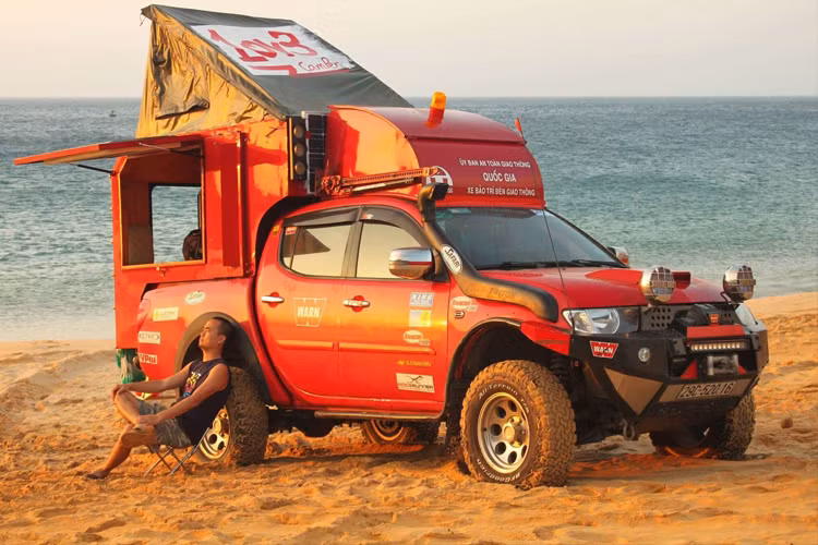 Được biết, tổng số tiền mà anh Trung đã phải bỏ ra để hoàn thiện là khoảng 300 triệu đồng xấp xỉ với giá xây một ngôi nhà cấp bốn.