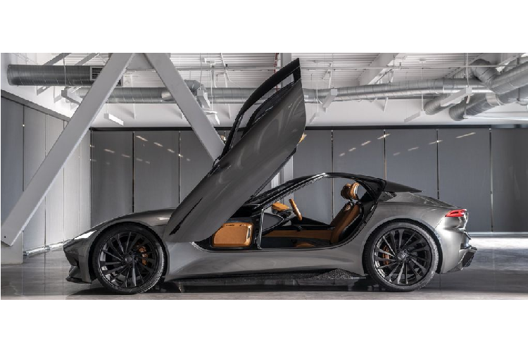 Công nghệ này sử dụng một cụm ba camera HD dưới tấm kính chắn gió và các cảm biến FMCW Lidar, tạo một tầm bao quát 360 độ của chiếc xe trong khi chuyển động, trong môi trường 3D. Sau khi di chuyển, một máy chiếc laser thích ứng của SC2 sẽ tái thiết lập chuyến đi khi xe đang dừng đỗ, khi “chiếc smartphone gắn trong xe sẽ hoạt động như gương chiếc hậu trong khoang cabin; đưa SC2 vào một chế độ lái giả lập, cho phép người dùng có thể trải nghiệm lại hành trình đã qua cũng như rèn luyện kỹ năng lái xe.