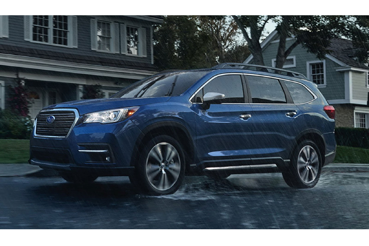 Subaru Ascent có thể kéo trọng lượng lên đến 2.267 kg và chạy liên tục quãng đường 500 dặm (800 km) chỉ với một bình xăng đầy. Giá xe Subaru Ascent sắp cập bến Đông Nam Á hiện chưa được tiết lộ.