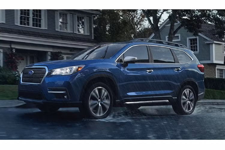Subaru Ascent có thể kéo trọng lượng lên đến 2.267 kg và chạy liên tục quãng đường 500 dặm (800 km) chỉ với một bình xăng đầy. Giá xe Subaru Ascent sắp cập bến Đông Nam Á hiện chưa được tiết lộ.