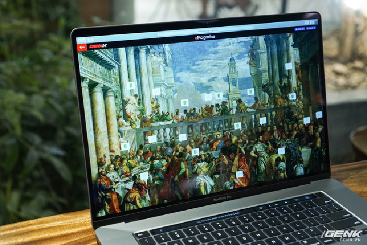 Tren tay MacBook Pro 16inch vien man hinh mong-Hinh-7
