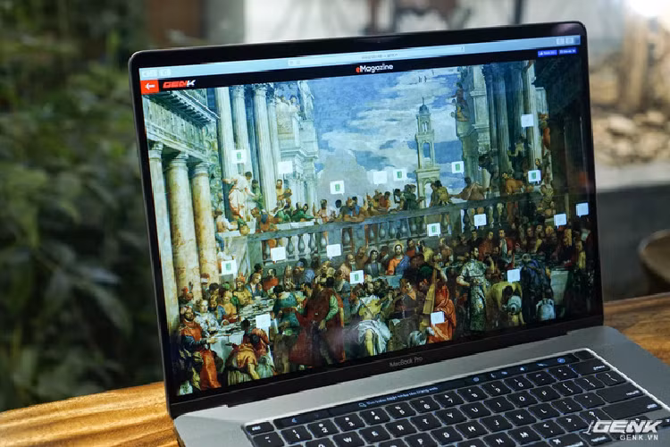 Tren tay MacBook Pro 16inch vien man hinh mong-Hinh-7