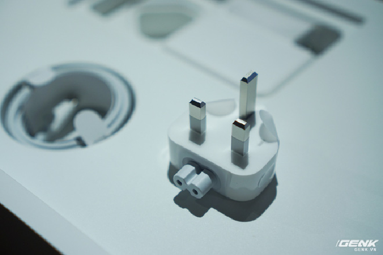 Tren tay MacBook Pro 16inch vien man hinh mong-Hinh-5