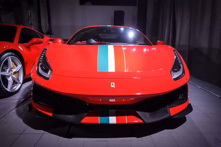 Ferrari 488 Pista rất đẹp mắt của nhà giàu Thái
