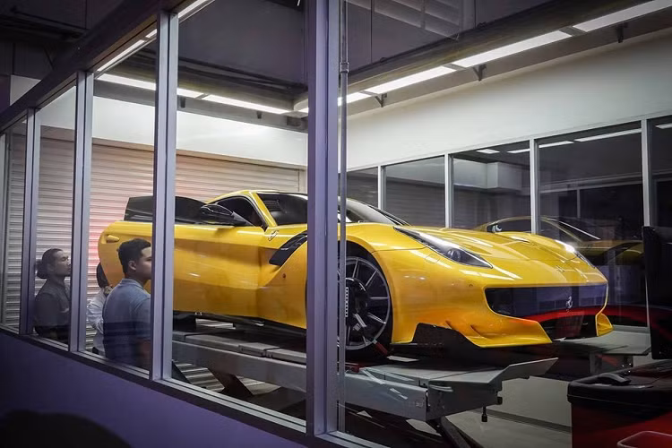 1 trong 6 chiếc Ferrari F12tdf ở Thái Lan