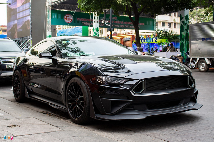 Để mang đến nhiều cảm giác lái nhất cho khách hàng, Ford Mustang GT 5.0 có đến 6 chế độ lái bao gồm Normal, MyMode, Sport Plus, Track, Drag Strip và Wet.