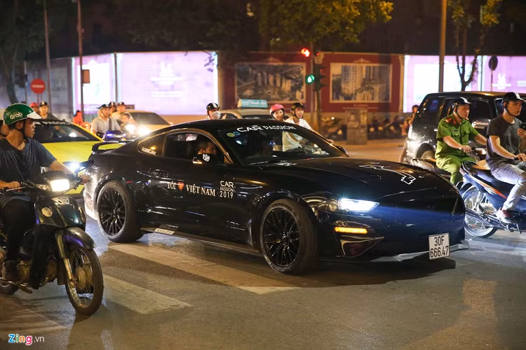 Dù không phải là siêu xe nhưng chiếc Ford Mustang GT 5.0 này từng góp mặt ở hành trình siêu xe Việt Nam - Car Passion 2019 diễn ra hồi tháng 6.
