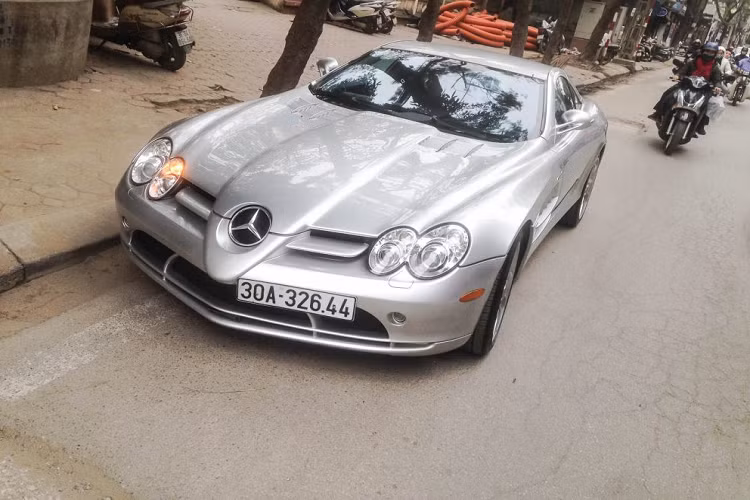 Sau khi dòng SLR bị khai tử, McLaren còn đem tới một chương trình nhằm nâng cấp 25 chiếc SLR McLaren thông qua bộ phận McLaren Special Operations (MSO) cho những khách hàng có nhu cầu. Mercedes SLR McLaren được trang bị động cơ siêu nạp V8 5.4L, sản sinh công suất 626 mã lực và mô-men xoắn 780 Nm. Xe có khả năng tăng tốc 0-100 km/h trong khoảng 3,8 giây và có thể đạt tốc độ tối đa lên tới 334 km/h.