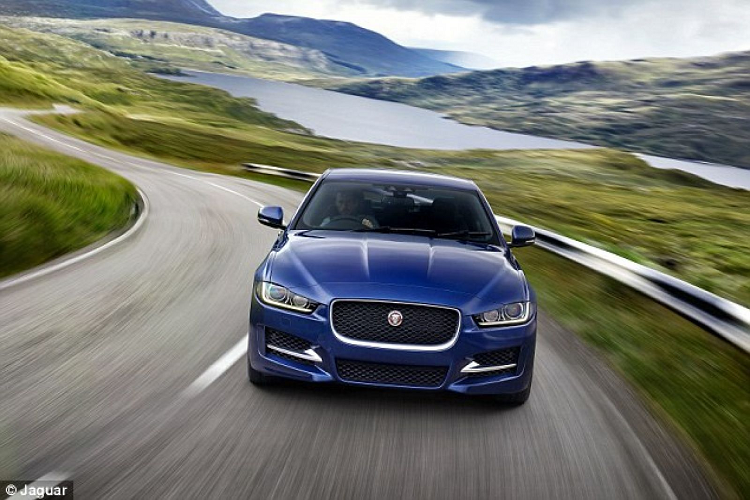 Jaguar XE (động cơ Diesel). Giá từ 31.505 bảng Anh (khoảng 960 triệu đồng). Điểm tin cậy: 36,7%. Trong khi Jaguar XE bản chạy xăng khá mạnh mẽ và ít mắc lỗi thì phiên bản dầu lại gây thất vọng. Hơn 2/5 (44%) chủ sở hữu xe này cho biết, họ gặp các lỗi ngay trong năm đầu sử dụng xe. Bao gồm lỗi hệ thống điện máy, động cơ, thân xe và hệ thống nhiên liệu,...