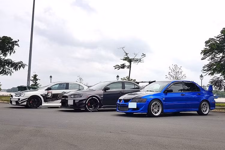 Hiện đã chú tâm hoàn toàn vào các dòng SUV và crossover, tuy nhiên trong lịch sử Mitsubishi đã từng tạo ra không ít mẫu xe thể thao nổi tiếng, được đánh giá cao. Trong đó cái tên vĩ đại nhất đó là mẫu xe Mitsubishi Lancer Evolution - phiên bản hiệu năng cao của chiếc sedan hạng C Lancer. 