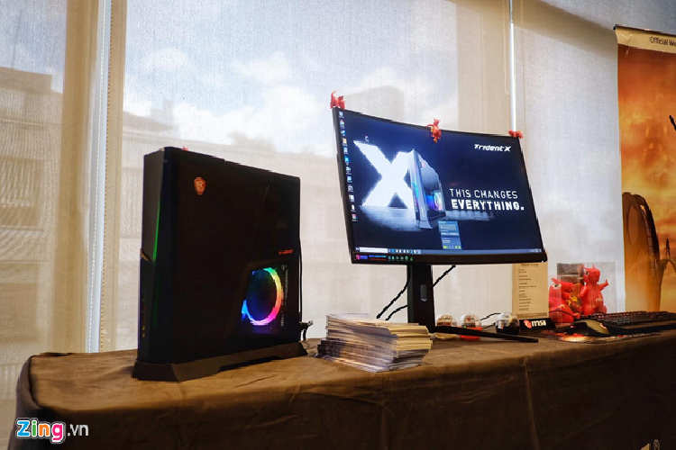 Bên cạnh chiếc mini PC CUBI, MSI cũng giới thiệu dòng Trident có kích thước chỉ bằng console nhưng có hiệu năng của PC Gaming. Kích thước nhỏ gọn khiến các mẫu Trident có giá tương đối cao: 30,5 triệu (Trident 3), 46,4 triệu (Trident A) và 64 triệu (Trident X Plus).
