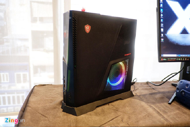 Trident X Plus là phân khúc cao cấp nhất, có giá lên đến 64 triệu đồng. Chiếc máy này có hệ thống đèn RGB phù hợp với thị hiếu của game thủ