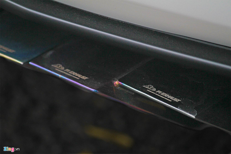 Chiếc siêu xe chỉ được nâng cấp gói độ Novitec ở ngoại hình. Sức mạnh của xe vẫn giữ nguyên bản dù Novitec có cả gói độ hiệu suất. 