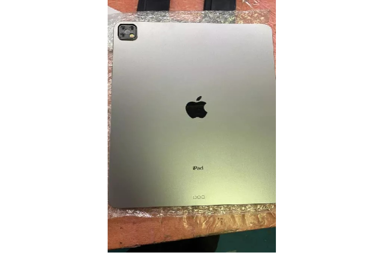Tiep tuc xuat hien anh Ipad Pro moi voi cum ba camera