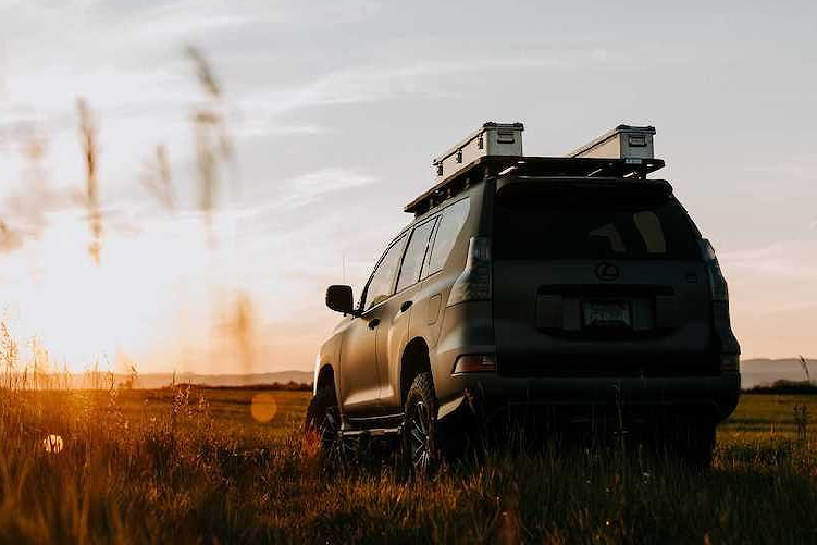 Việc sử dụng chung nền tảng với chiếc Toyota Land Cruiser Prado cũng khiến cho khả năng nâng cấp GX trở nên dễ dàng hơn, với rất nhiều phụ tùng độ phục vụ off-road có thể sử dụng cho cả 2 dòng xe.