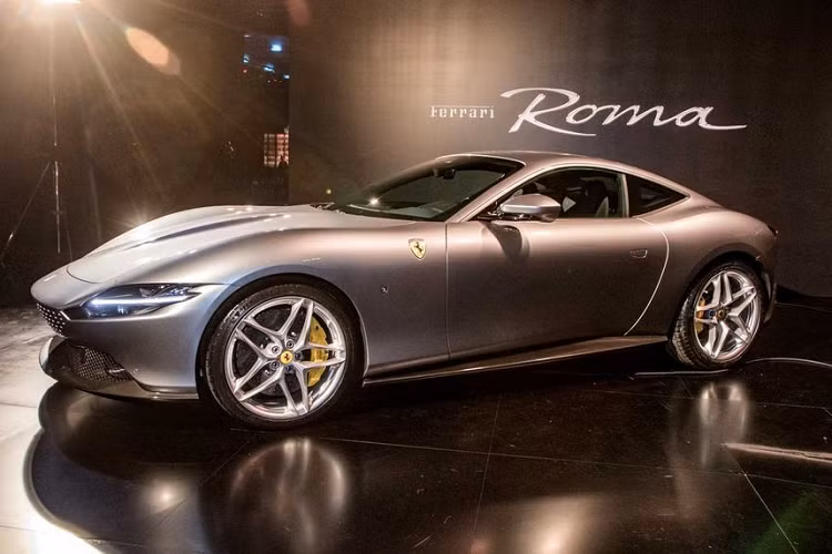 Một trong những lý do Ferrari không đưa ra thị trường một model nữ tính chính bởi phái đẹp thường không thích một vẻ đẹp nữ tính xuất hiện trên chiếc Ferrari.