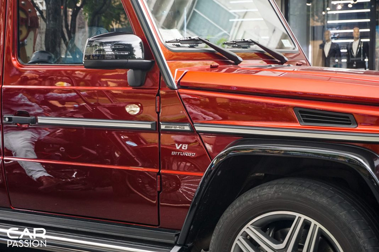 Chiếc AMG G63 Crazy Color được mang về Việt Nam vào năm 2016 với lớp sơn đỏ Tomato Red, màu sơn này có trị giá lên đến hơn 700 triệu Đồng khiến mẫu xe địa hình này trở thành một trong những chiếc AMG G63 đắt nhất tại Việt Nam vào thời điểm bấy giờ.