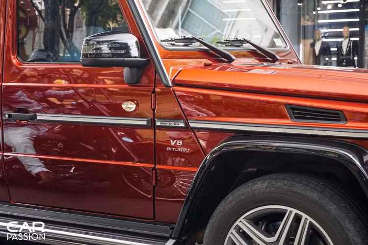 Chiếc AMG G63 Crazy Color được mang về Việt Nam vào năm 2016 với lớp sơn đỏ Tomato Red, màu sơn này có trị giá lên đến hơn 700 triệu Đồng khiến mẫu xe địa hình này trở thành một trong những chiếc AMG G63 đắt nhất tại Việt Nam vào thời điểm bấy giờ.