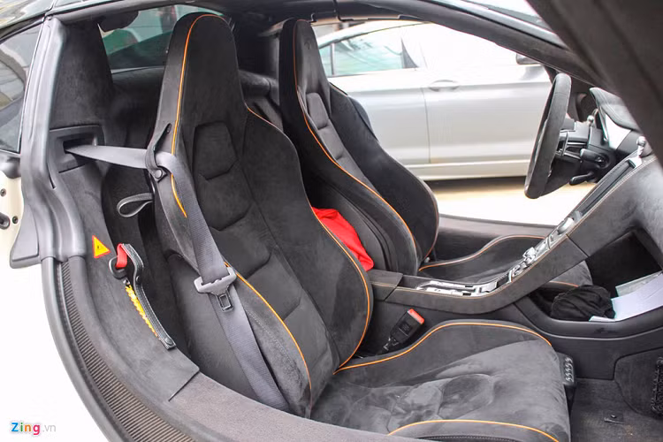 McLaren 650S ra mắt lần đầu vào năm 2013 tại Geneva Motor Show, thay thế cho McLaren MP4-12C. Đến năm 2017, 650S bị khai tử, nhường chỗ cho 720S - mẫu xe đang gây bão tại Việt Nam. 