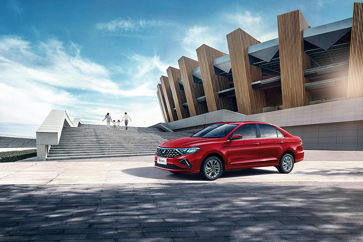 Đầu năm nay, gã khổng lồ nước Đức đã chính thức giới thiệu mẫu xe sedan Volkswagen Jetta – tên gọi của một mẫu sedan bình dân quen thuộc, trở thành một thương hiệu độc lập với 3 model sản phẩm, tạo một sự khởi đầu mới tại Trung Quốc. Sự kiện này cũng đánh dấu lần đầu tiên trong lịch sự khi hãng xe nước Đức nâng tầm 1 model trở thành 1 thương hiệu xe tách biệt.