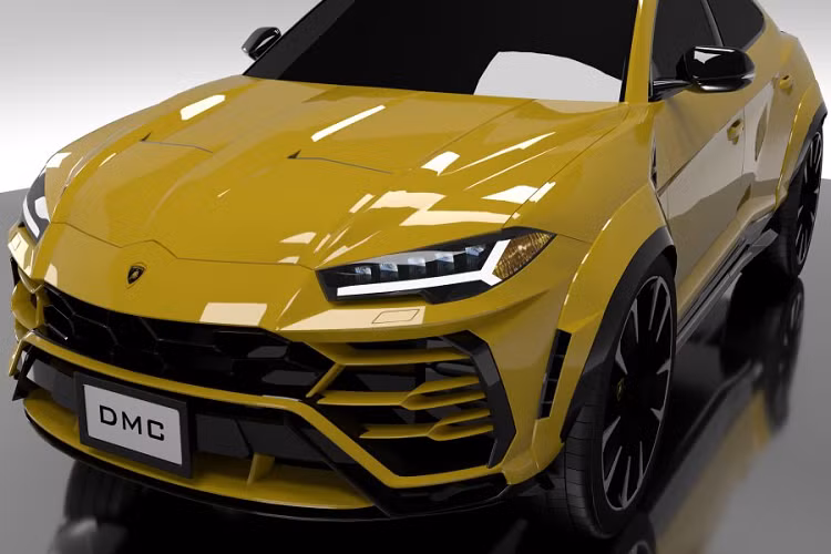 Bên dưới nắp ca-pô đó, động cơ cũng sẽ được DMC nâng cấp. Thay vì chỉ 641 mã lực như trước, giờ đây, chiếc SUV của Lamborghini có khả năng sản sinh công suất cực đại lên đến 800 mã lực cùng mô-men xoắn cực đại 914 Nm. Theo đó, khả năng tăng tốc của xe cũng sẽ giảm từ 3,6 giây xuống còn 3,3 giây để đạt tốc độ 100 km/h.