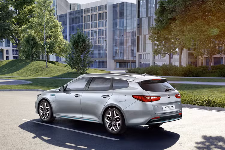 Bộ vành hợp kim đa chấu 17 inch được vát kiểu diamond-cut.