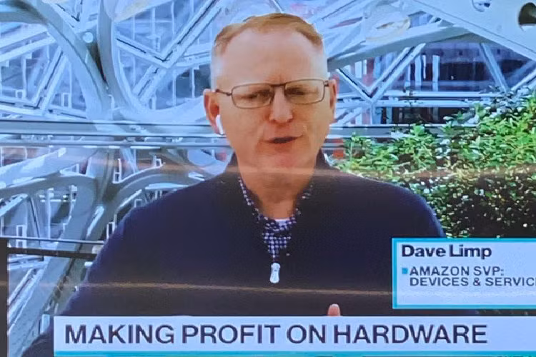 Sep Amazon deo AirPods de quang cao tai nghe Echo Buds-Hinh-2