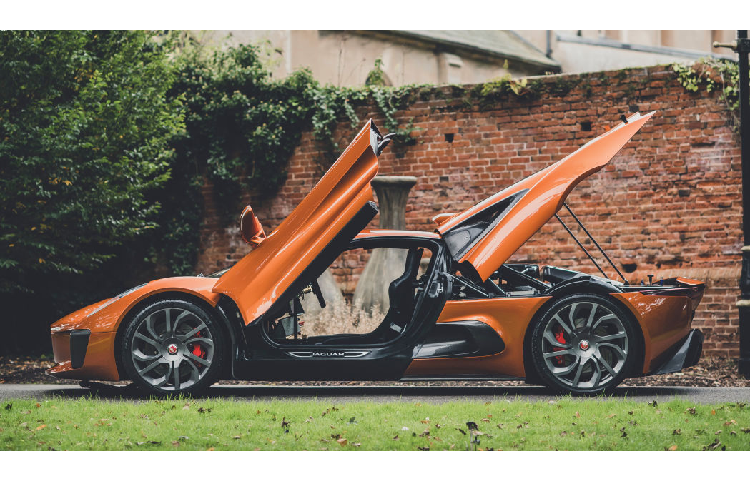 Bên cạnh đó, chiếc xe còn có hệ thống phanh AP cỡ lớn, vi-sai chống trượt và một cần phanh tay lớn nhằm thực hiện các pha hành động tỏng phim.