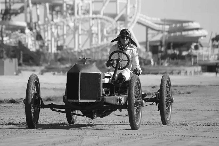 Trong bản thông cáo, gia đình cô cho biết: "Mơ ước lớn nhất của Jessi là trở thành người phụ nữ nhanh nhất thế giới", và "cô đã rời bỏ thế giới này với tốc độ nhanh hơn bất kỳ người phụ nữ nào trong lịch sử."